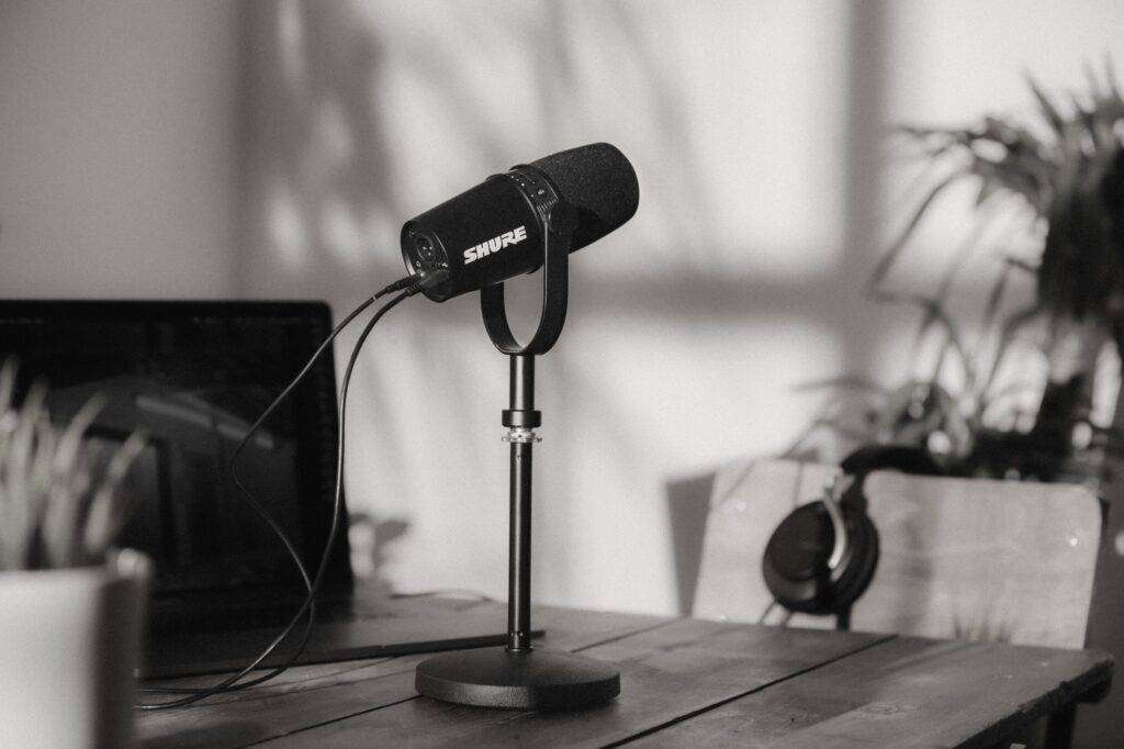 Shure MV7X Podcast Microphone